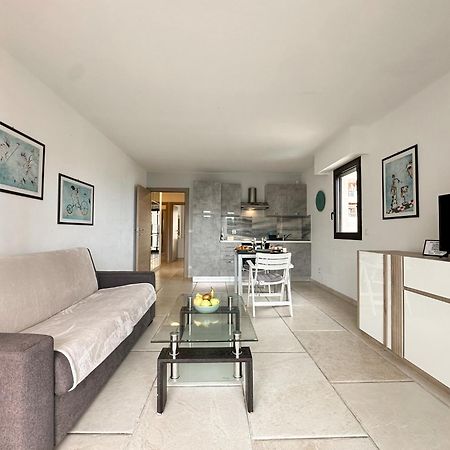 Luxurious 3 Rooms, Pool, Bnbrickeys โบโซเลย ภายนอก รูปภาพ