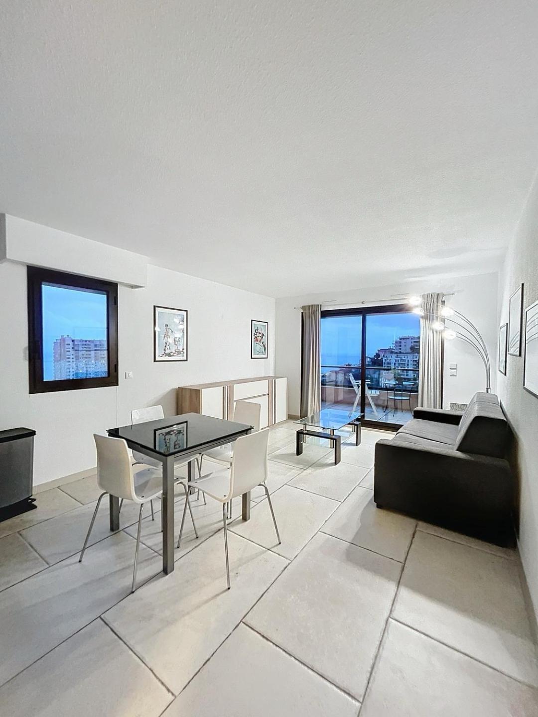 Luxurious 3 Rooms, Pool, Bnbrickeys โบโซเลย ภายนอก รูปภาพ