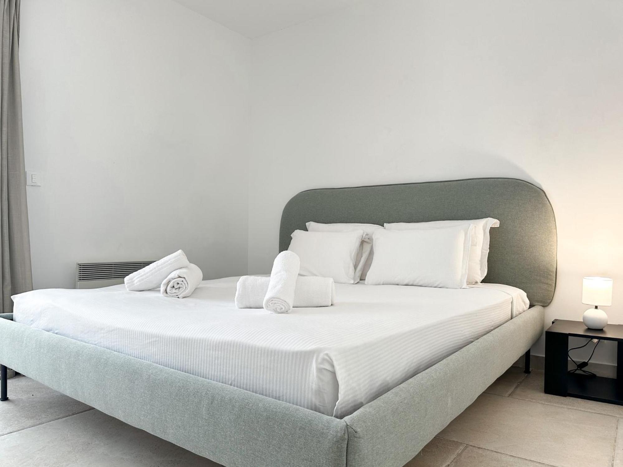 Luxurious 3 Rooms, Pool, Bnbrickeys โบโซเลย ภายนอก รูปภาพ